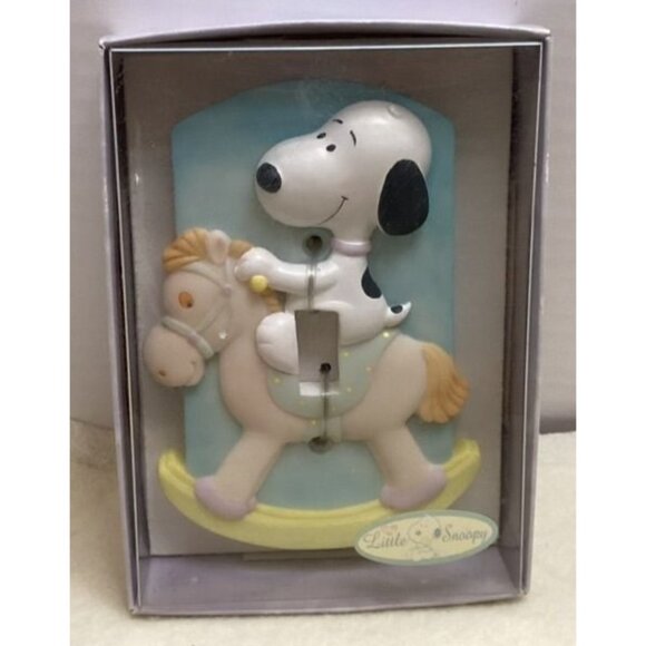 Hallmark Studio B Snoopy Switch Plate Cover - Picture 2 of 6